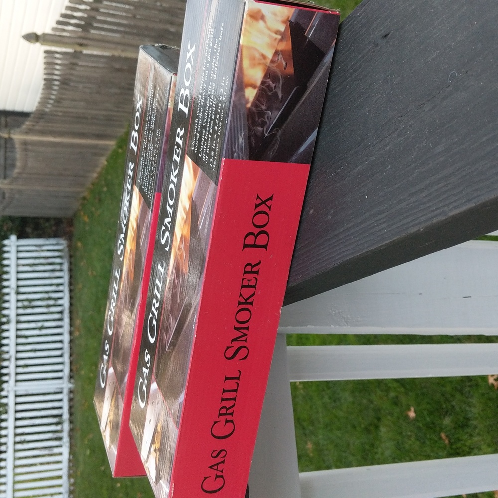 2 gas grill smoker boxes - Picture 2 of 4
